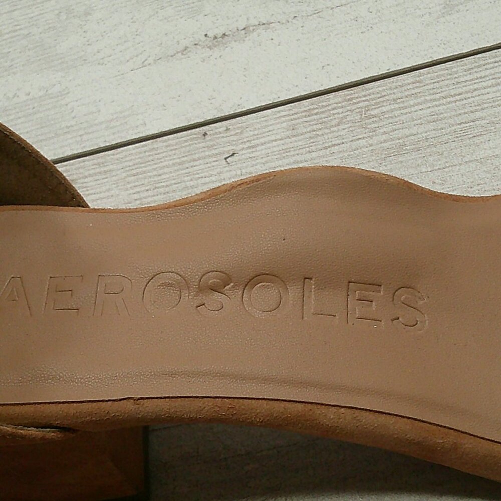Aerosoles Women's Eliza Tan Sandals with Gold Buckle block heel Size 10 - Picture 8 of 14